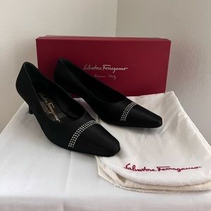 Salvatore Ferragamo black shirt heels shoes size 6.5